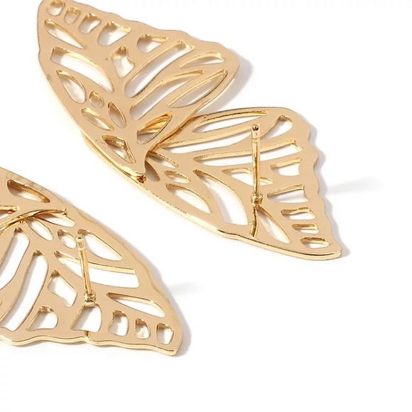 ⚜️[𝟯/$𝟭𝟴]⚜️Big Gold Butterfly Boho Earrings NEW - Picture 4 of 10